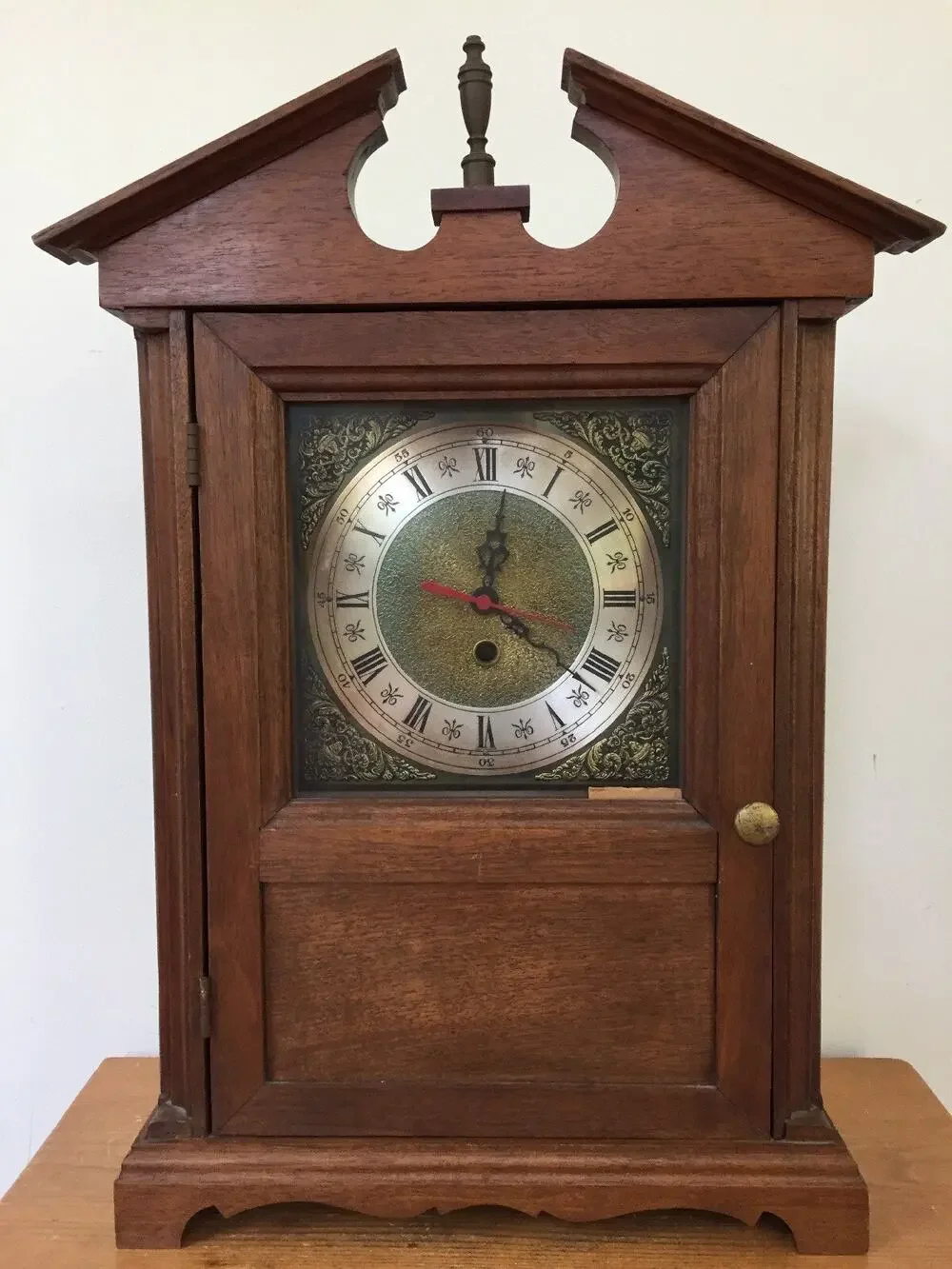 Vtg 1965 Handmade Hardwood Brass Mantel Shelf Clock Wind-Up Colonial Style 20